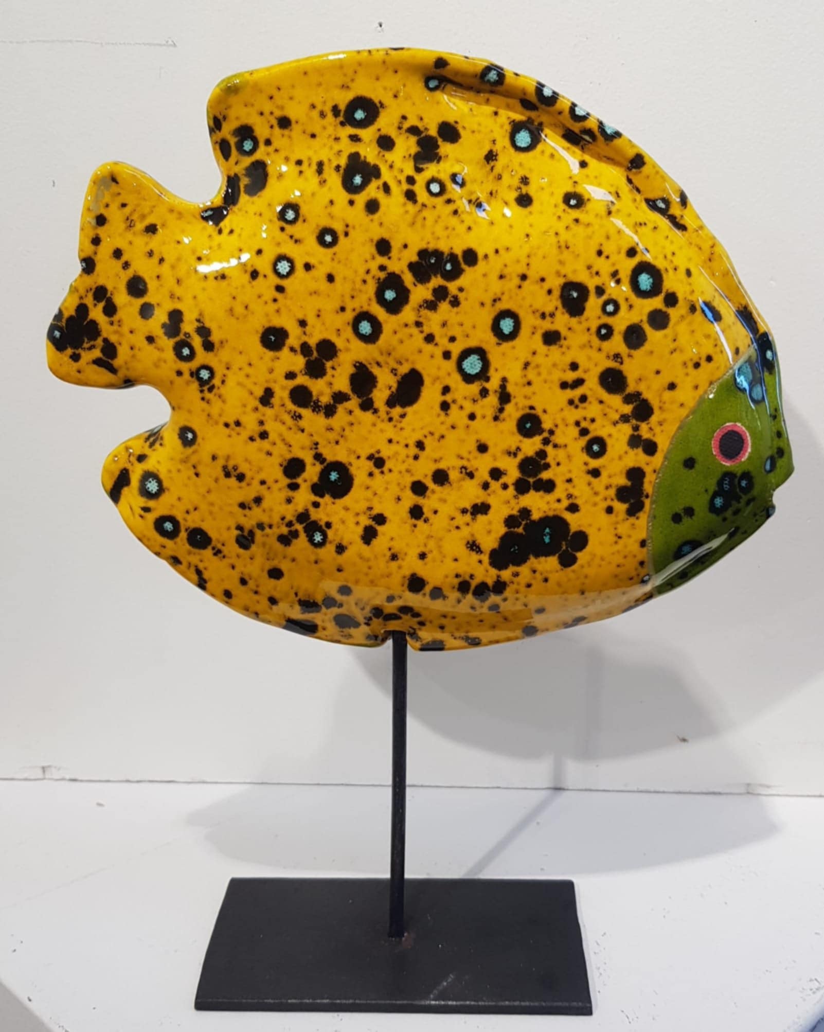 Pottery item